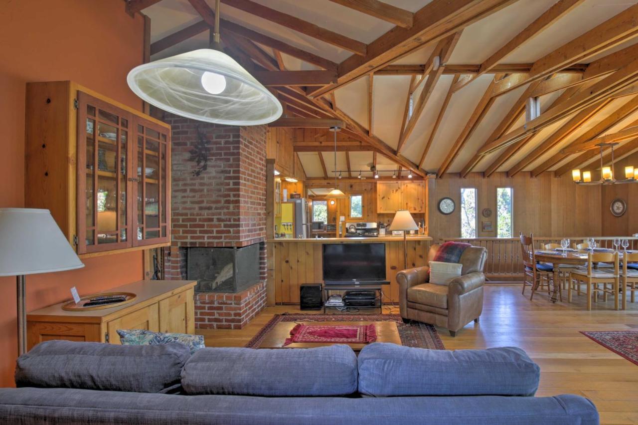 Hillside Home With Deck And Views Of Tomales Bay! إينفيرنيس المظهر الخارجي الصورة